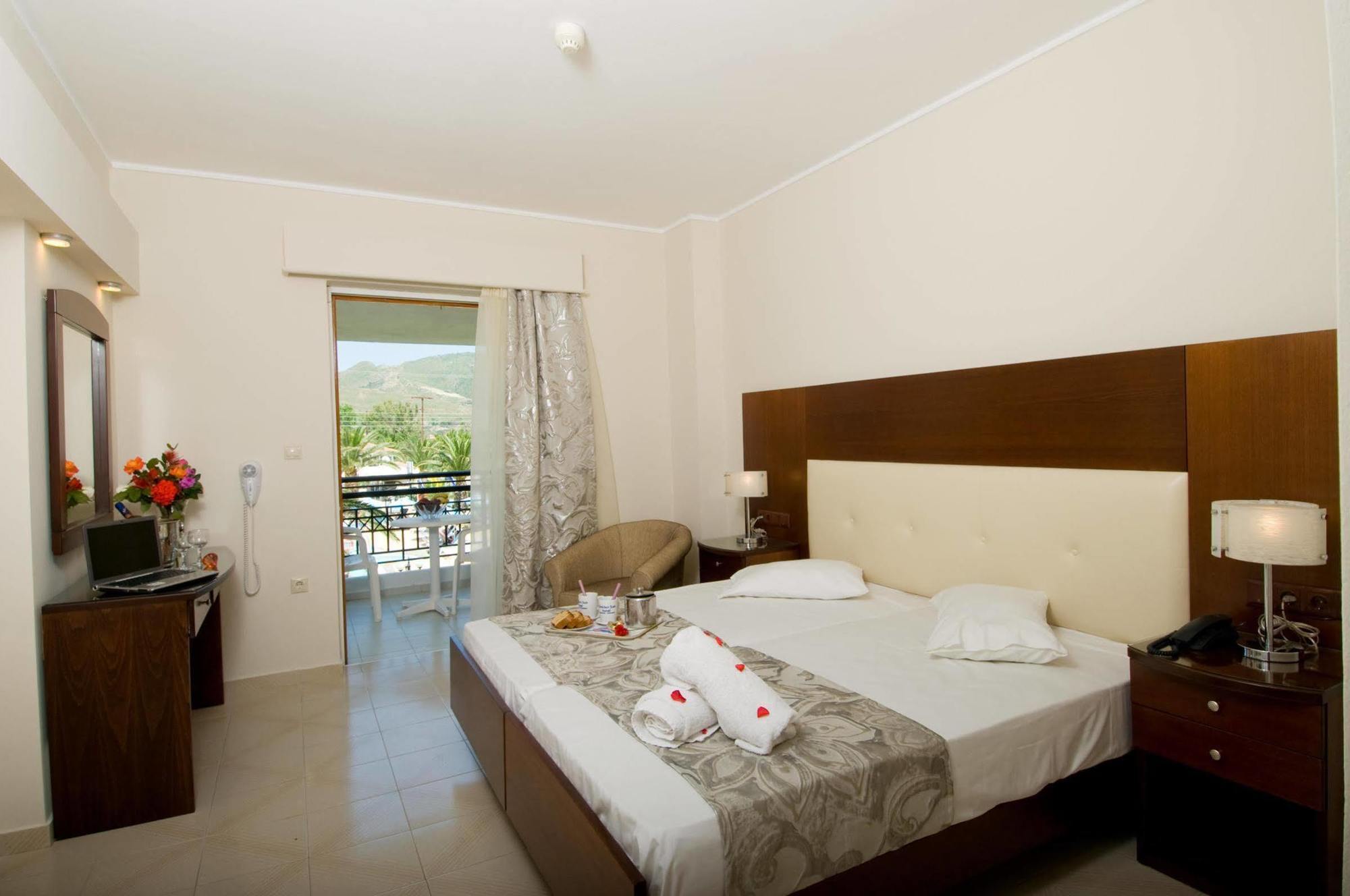 Golden Sun Resort - Adults Only Kalamaki  Ngoại thất bức ảnh